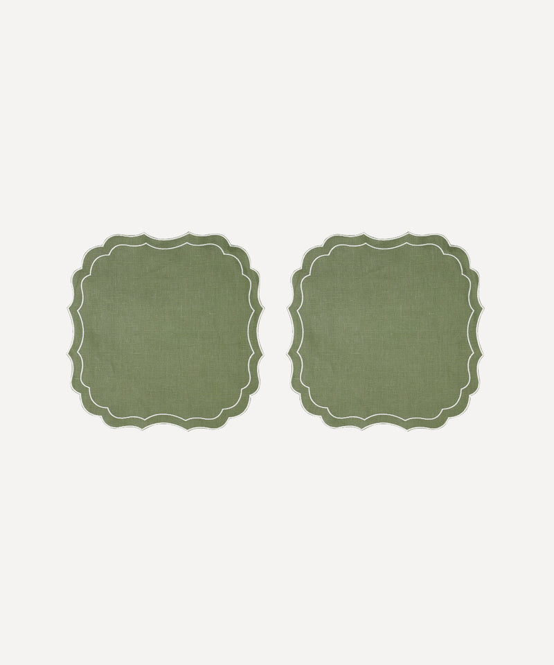 la gallina matta chalk green scalloped square waxed linen placemats 