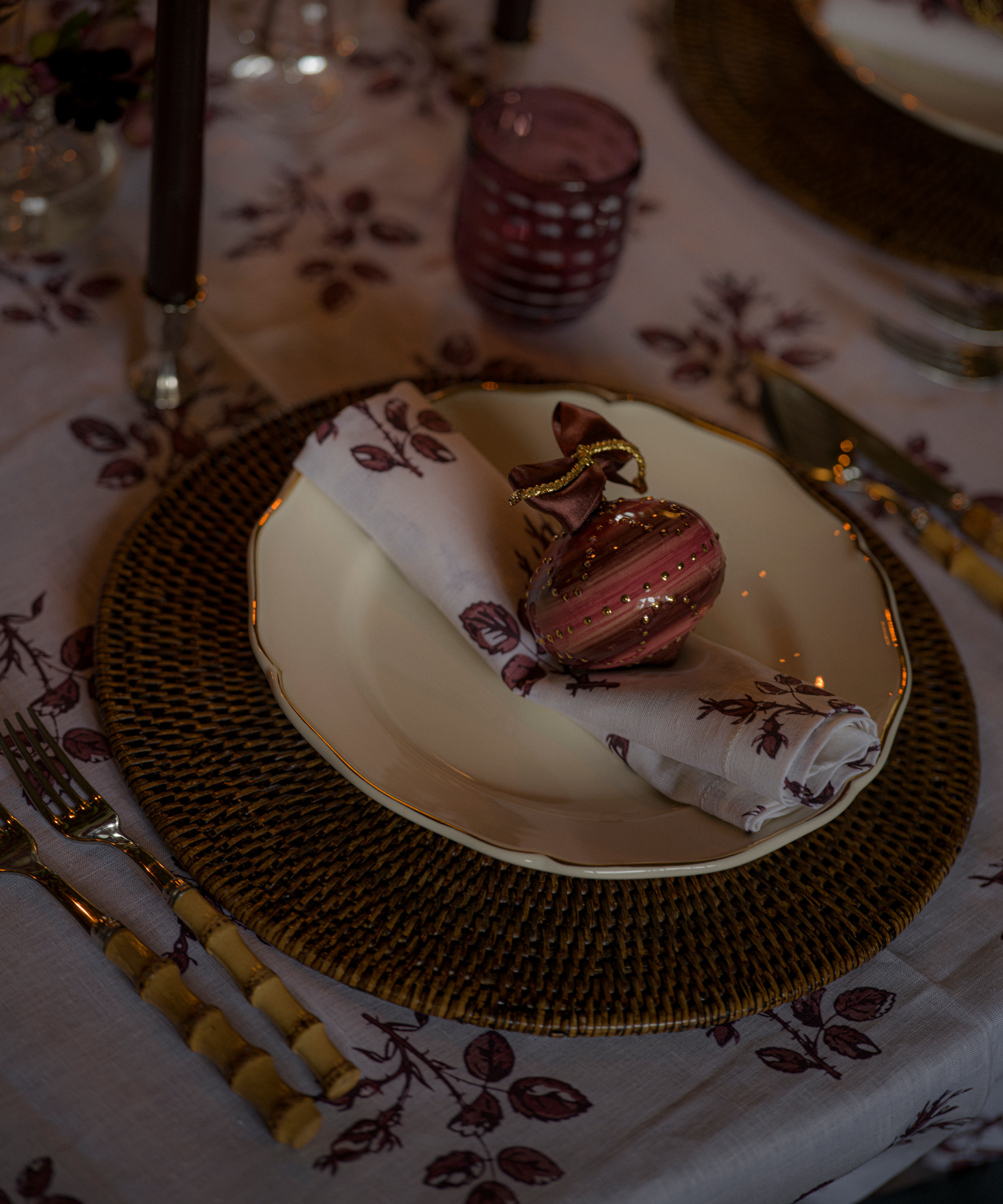 Rosehip Table Linens