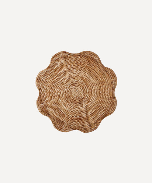 Scalloped Rattan Placemat, Natural