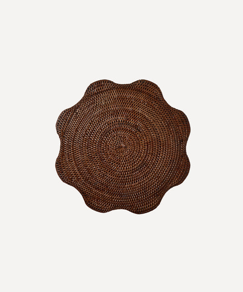 Scalloped Rattan Placemat, Brown