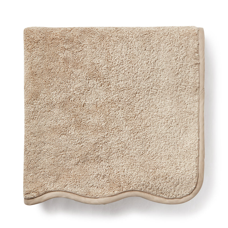 Luxury scalloped Egyptian cotton Custom Scalloped Bath towel
