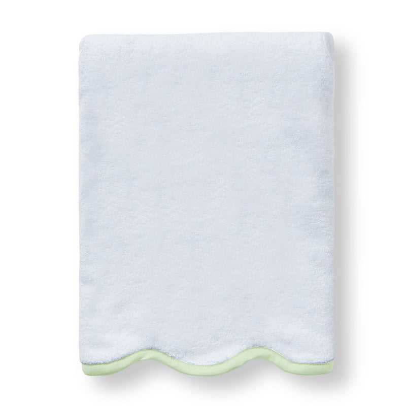 Luxury scalloped Egyptian cotton pistachio green Custom Scalloped Bath towel