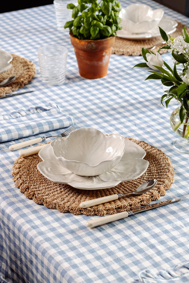 Scalloped Abaca Placemat, Natural
