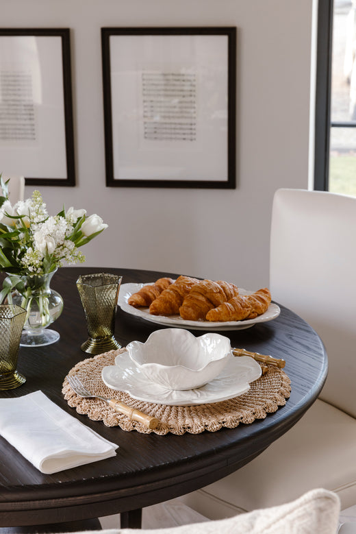 Rebecca Udall Classic Hemstitch Linen Napkin with Scalloped Abaca Placemat
