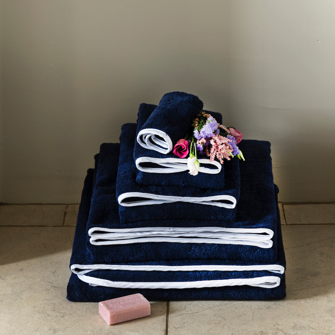Luxury Italian Woven Egyptian Cotton Country Navy Custom Straight Bath Towels